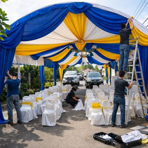 Setup tenda outdoor Pesta Raya